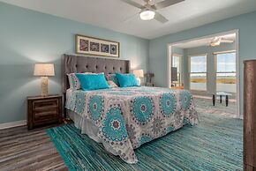 Blue Bayou - 1912 Cadillac 4 Bedroom Home by RedAwning