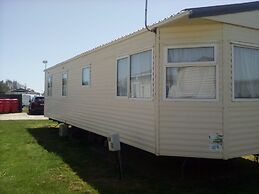 Inviting 3 Bedrooms Caravan gas Central Heating