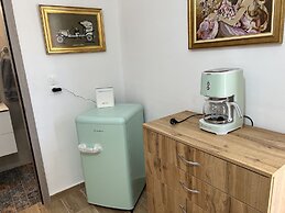 Eco Studio Flat Kalyvia Thorikou, Greece