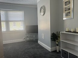 Spacious 1-bed Apartment in the Heart of Herne Bay