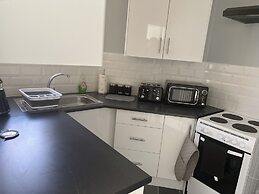 Spacious 1-bed Apartment in the Heart of Herne Bay