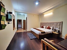 Celebriti by Aransh Group