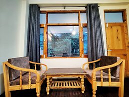 Celebriti by Aransh Group