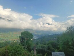 Anand Vardhan Resorts