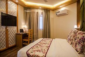 Anand Vardhan Resorts