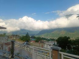 Anand Vardhan Resorts