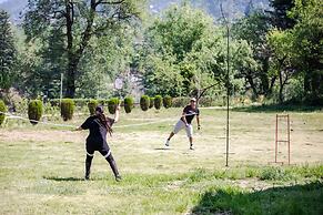 Anand Vardhan Resorts