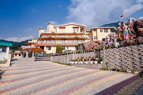 Anand Vardhan Resorts