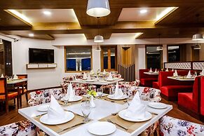 Anand Vardhan Resorts