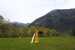 Anand Vardhan Resorts