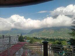 Anand Vardhan Resorts