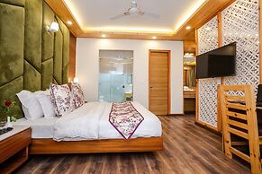 Anand Vardhan Resorts