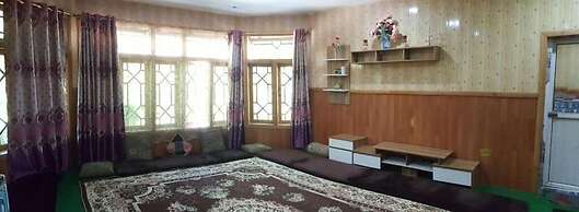 Hikal Guest House