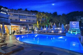Valtos Beach Hotel