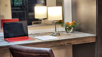 La Residencia by Villa Alejandro