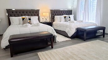 La Residencia by Villa Alejandro