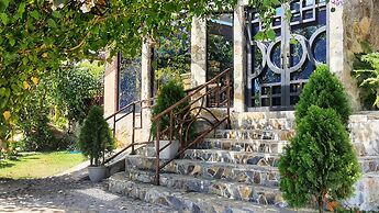 La Residencia by Villa Alejandro