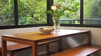 La Residencia by Villa Alejandro