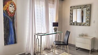 La Residencia by Villa Alejandro