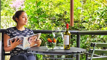 La Residencia by Villa Alejandro