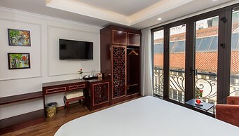 Golden Legend Palace Hotel