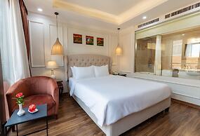 Golden Legend Palace Hotel