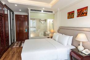 Golden Legend Palace Hotel