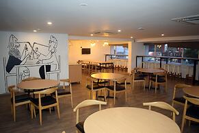 HOTEL ASRANI INTERNATIONAL