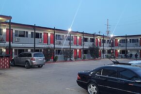 Sky-Palace Inn & Suites Hutchinson