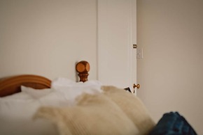 Hill Road Manor Bed & Breakfast