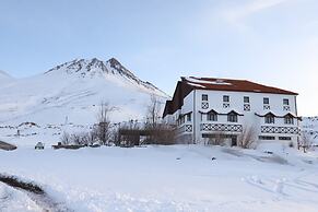 Karbeyaz Hotel & Resort