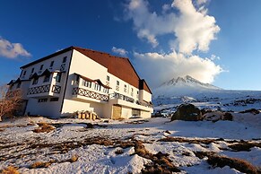 Karbeyaz Hotel & Resort