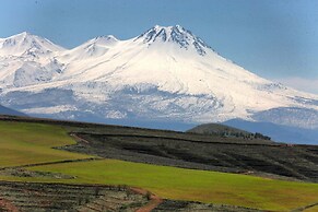 Karbeyaz Hotel & Resort