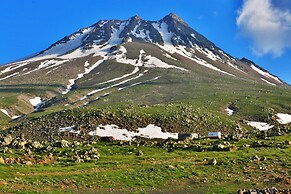 Karbeyaz Hotel & Resort