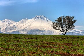 Karbeyaz Hotel & Resort