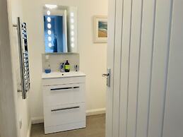 Beautiful 1-bed Riversi Cottage Located in Malpas