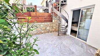 Paphos Light House Apartment