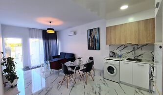 Paphos Light House Apartment