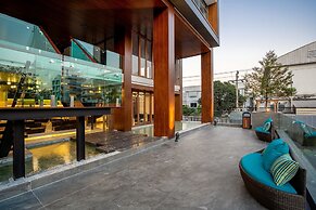 Orion Hotel & Residence