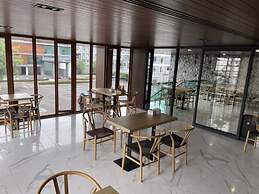 Orion Hotel & Residence