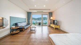 Tongyeong Maremio Oceanview Pension