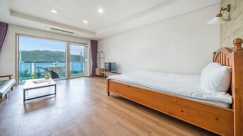 Tongyeong Maremio Oceanview Pension