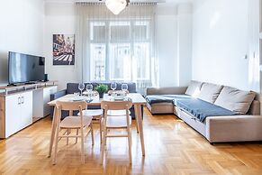 Huge Apartment in the city center
