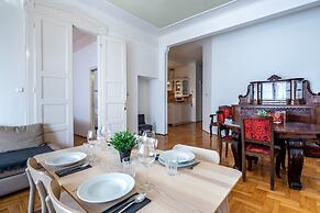 Huge Apartment in the city center