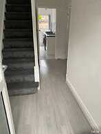 4 Bedroom Lovely Home in Loughborough Town & Uni