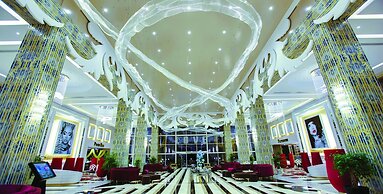 Azura Deluxe Resort & Spa