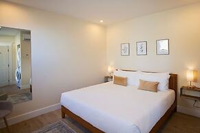 Stirling All Suites Hotel