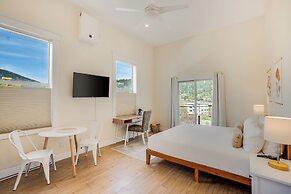Stirling All Suites Hotel