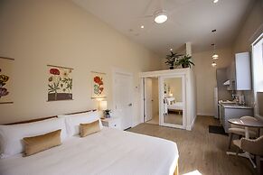 Stirling All Suites Hotel