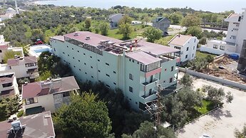 Adaya Karşı Otel